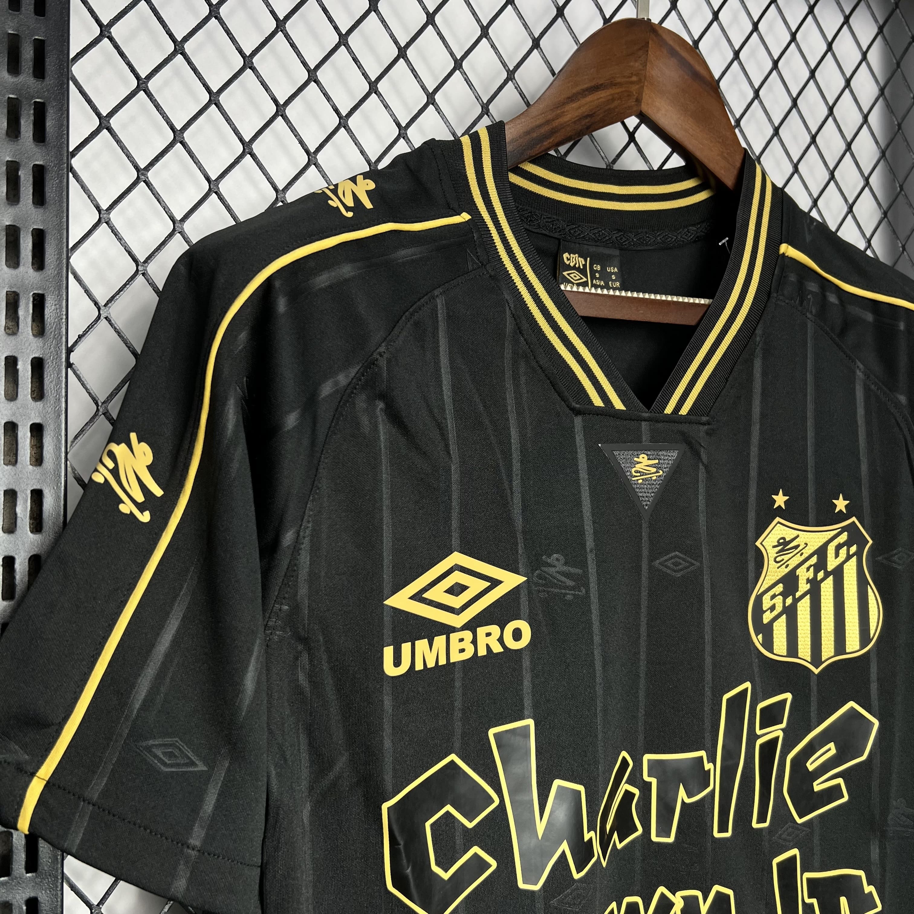 Santos "Charlie Brown" Special Edtion