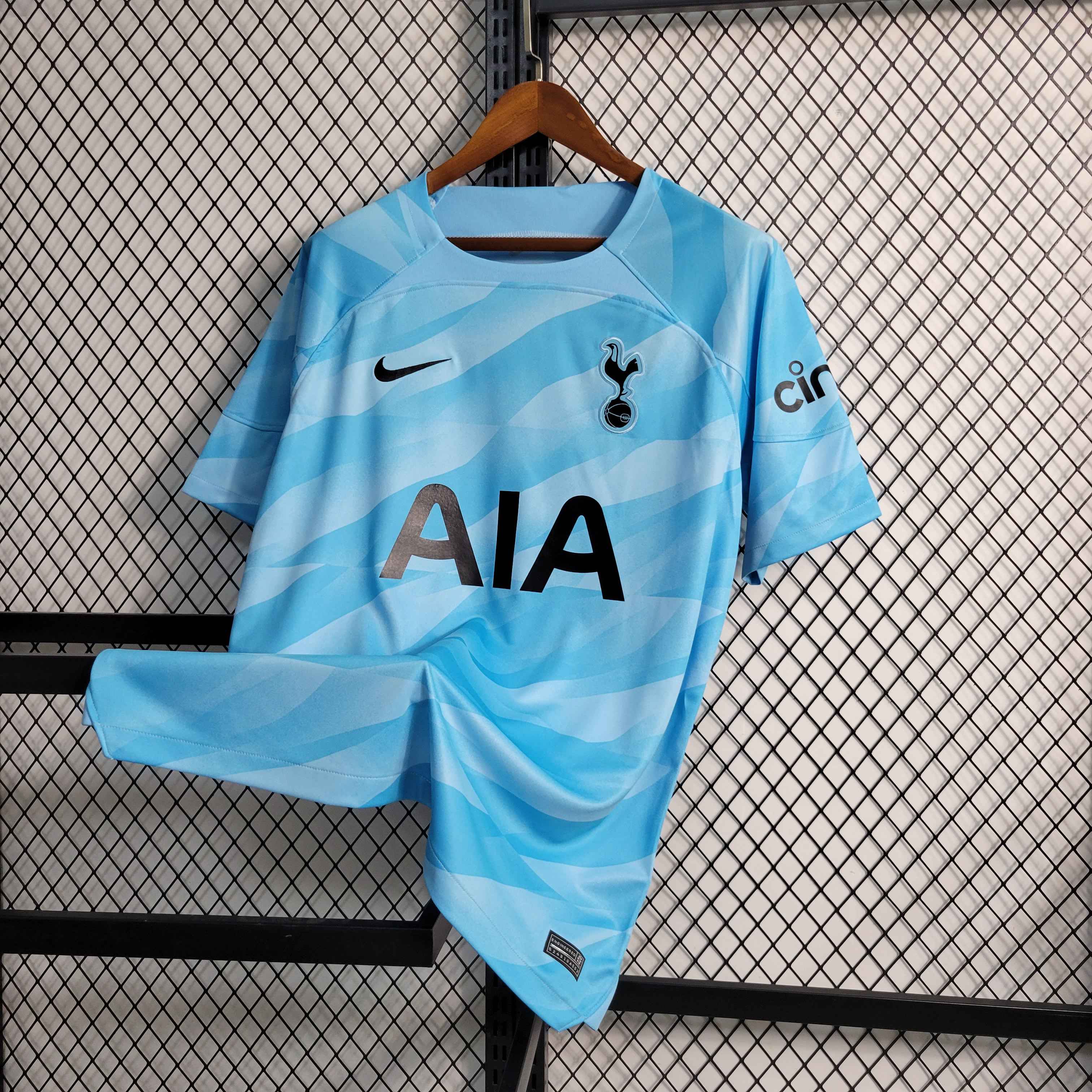 Tottenham HotSpur "Blue Ocean" Special