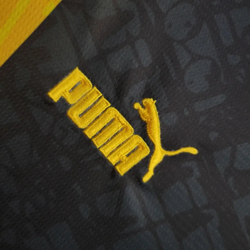 Borussia Dortmund "Royal Crest" Special