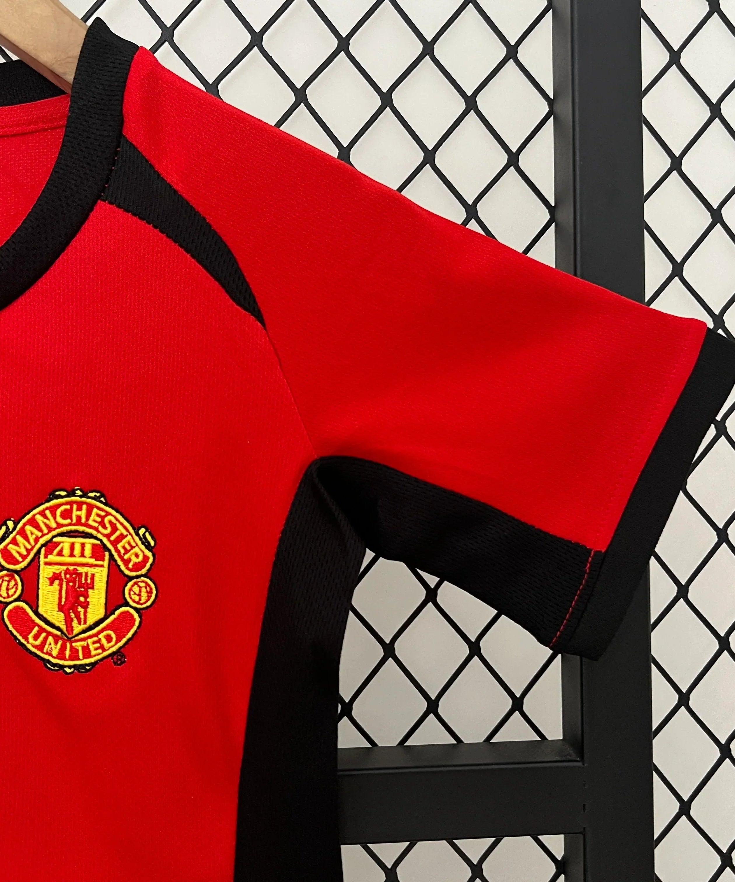 قميص مانشستر يونايتد ريترو 02/04 للأطفال