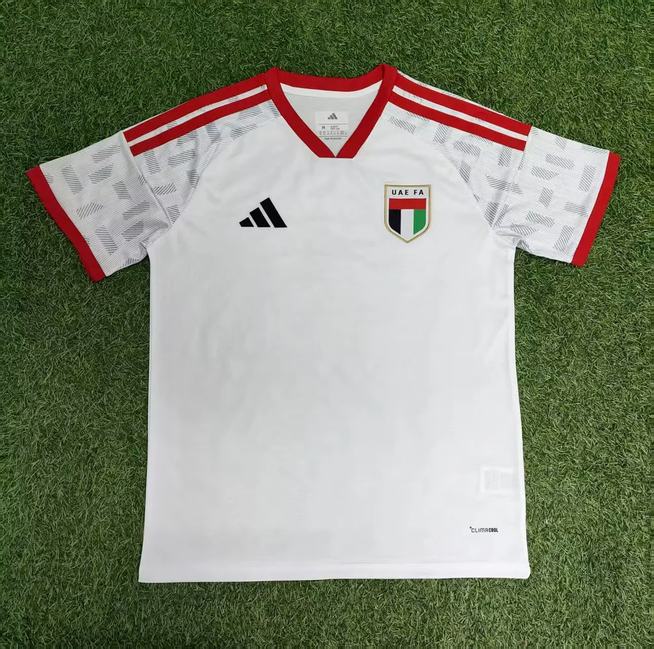 قميص منتخب الإمارات لكأس العالم 2026