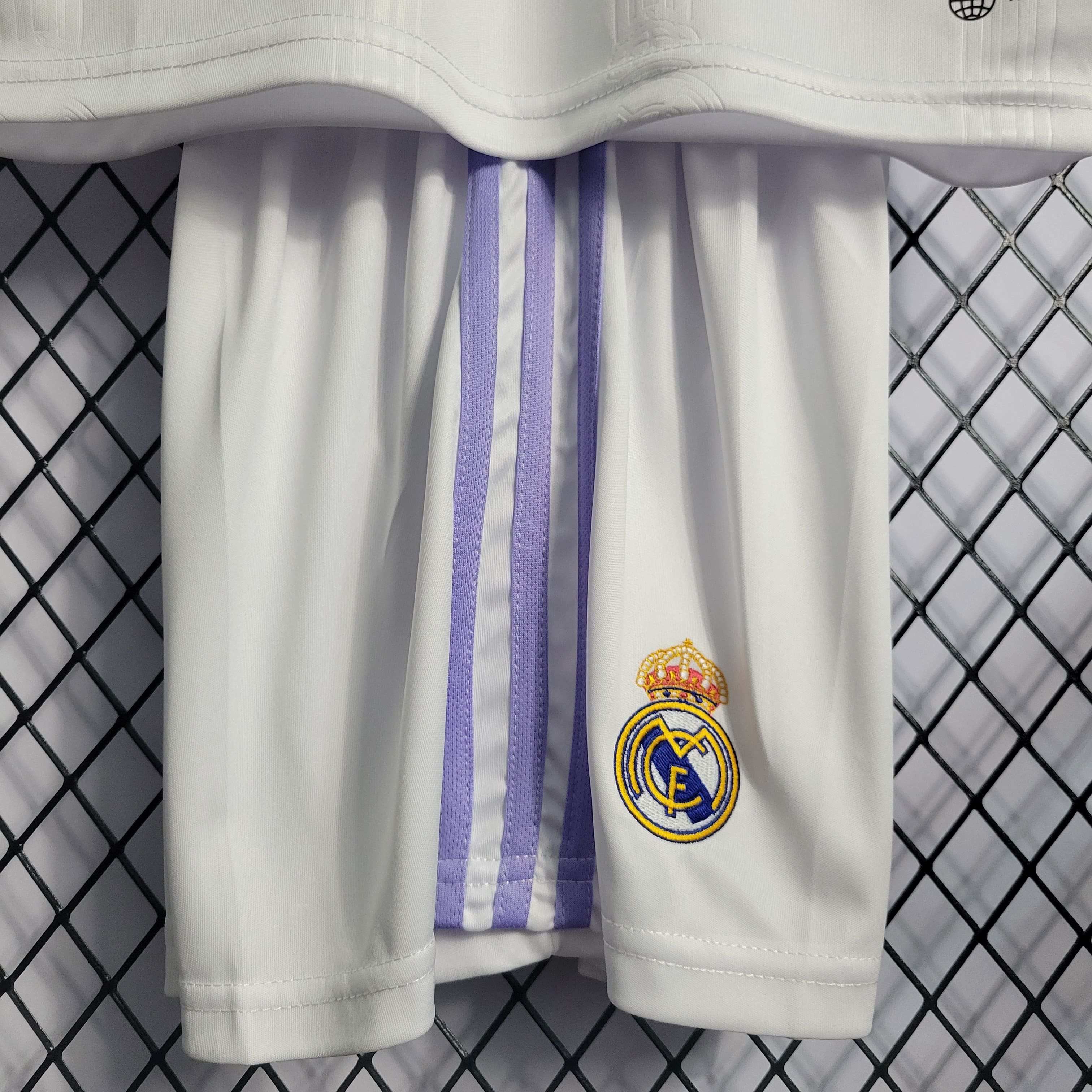 قميص ريال مدريد الأساسي 22/23 للأطفال