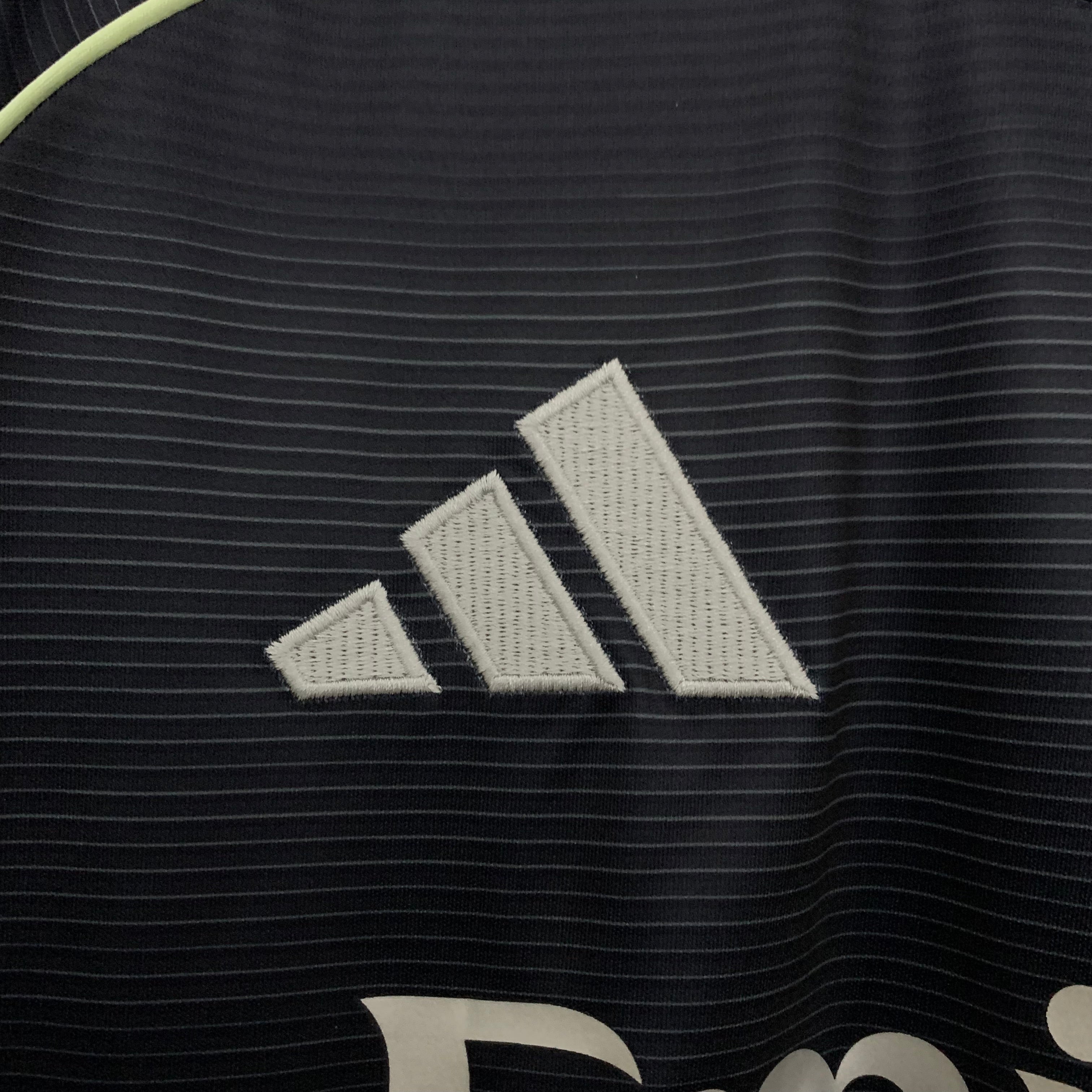 قميص ريال مدريد خارج أرضه 25-26